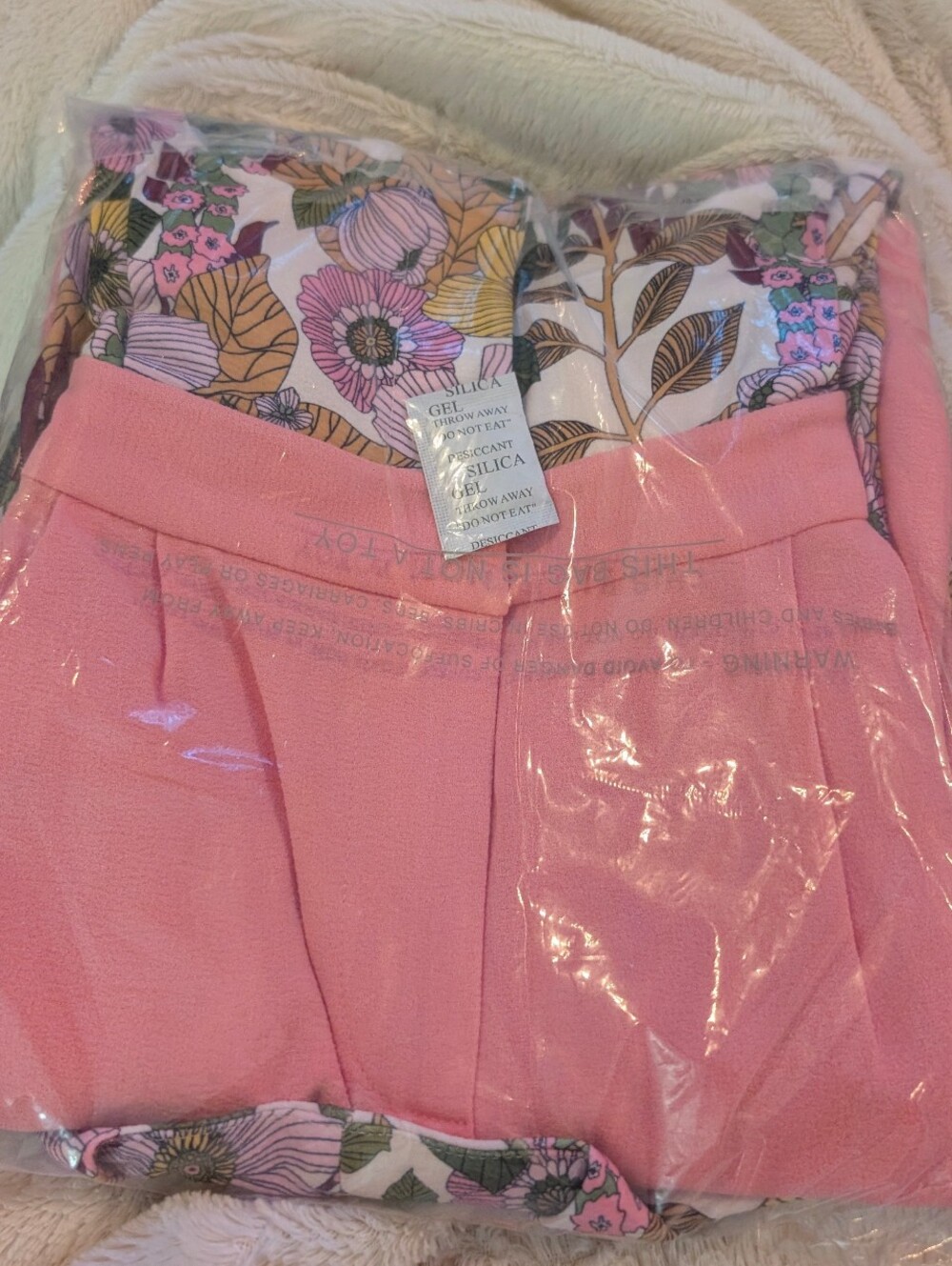 NWT Tuckernuck Wildflower Fields Adalie Jumpsuit 6 Pink Floral Quiet Luxury - Picture 3 of 4